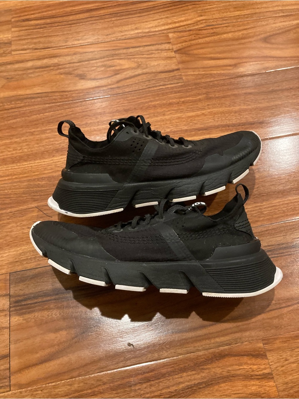 SOREL WOMENS KINETIC™ RUSH RIPSTOP SNEAKER Black SZ 7